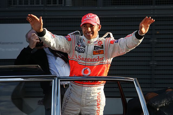 Lewis Hamilton     Foto: Wikimedia CC/AngMoKio