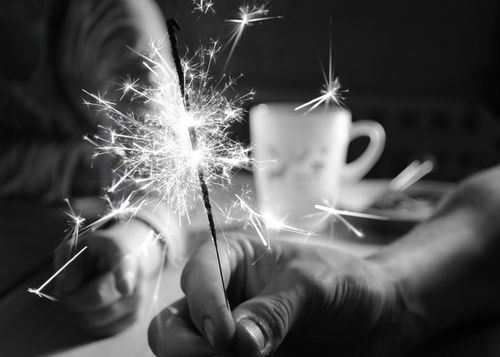 Foto: cdn.pixabay.com/photo/2017/10/28/21/35/sparkler